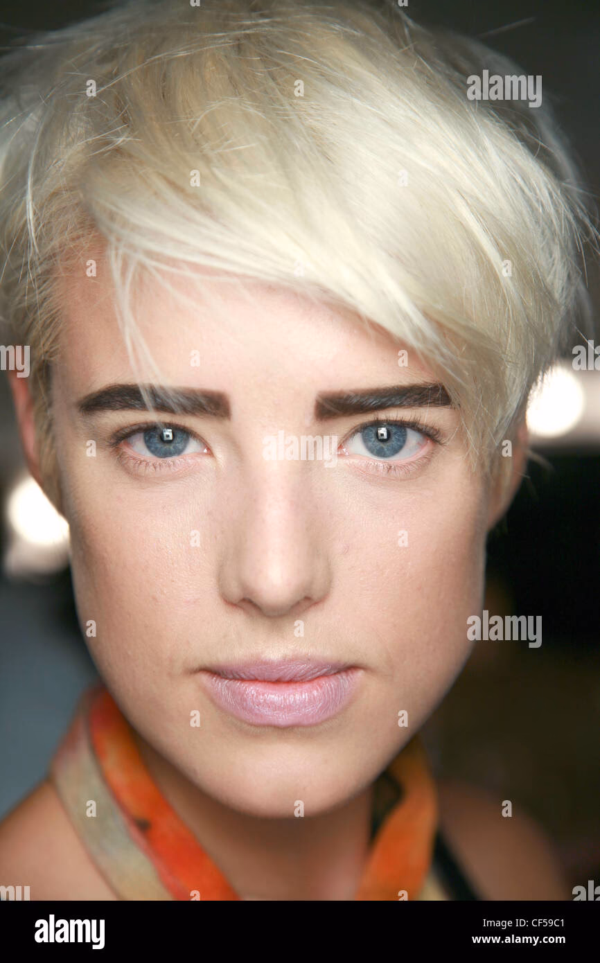 Who is Agyness Deyn currently dating?