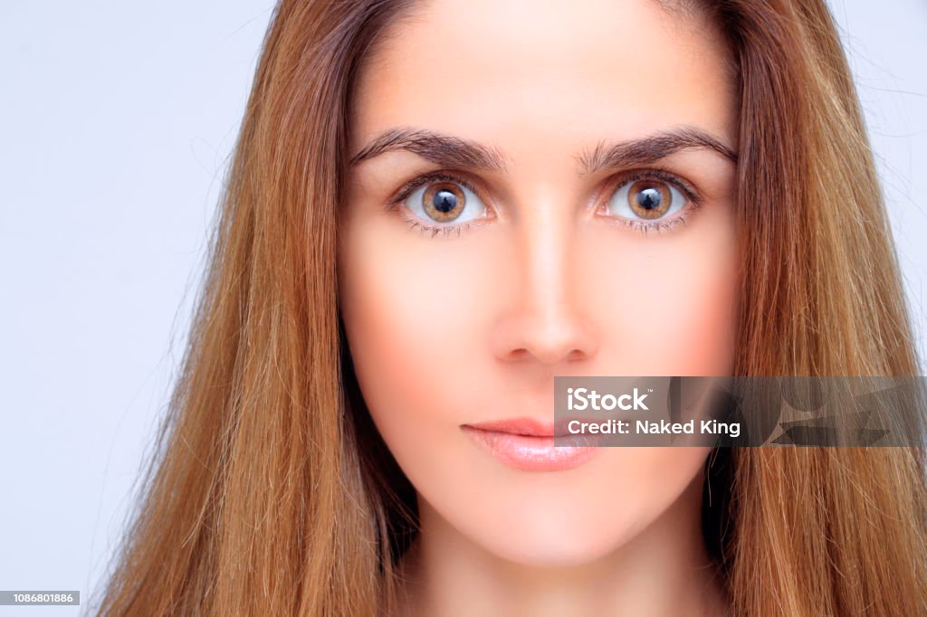 What color hair goes with amber eyes?