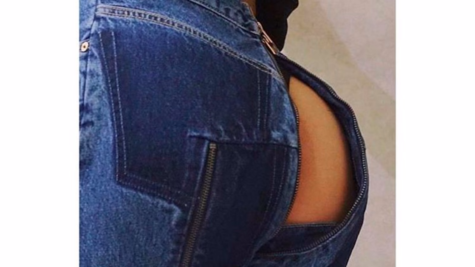 Is it fashionable to wear jeans Unzipped?