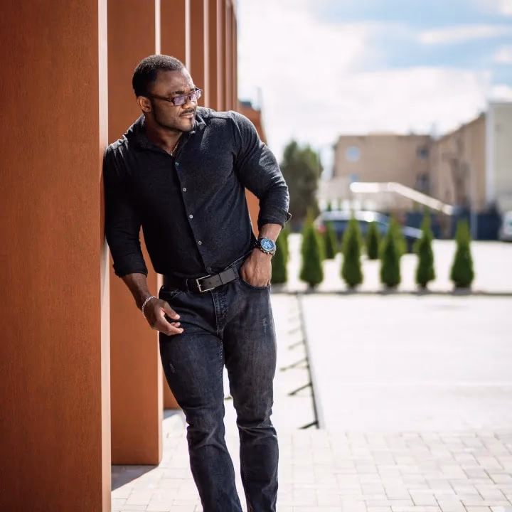 Do jeans work with dress shirts?