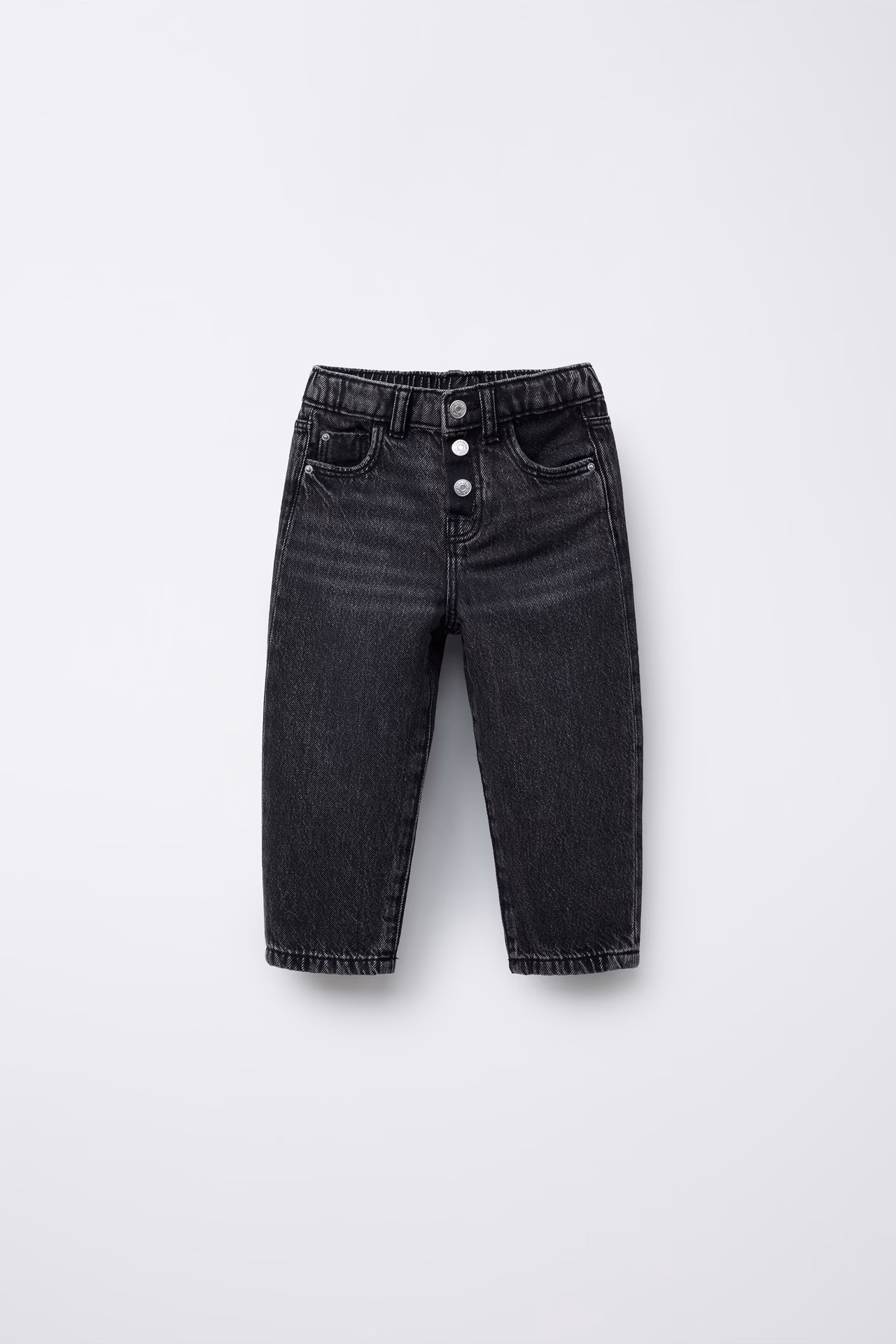 What to wear with Mom Jeans?
