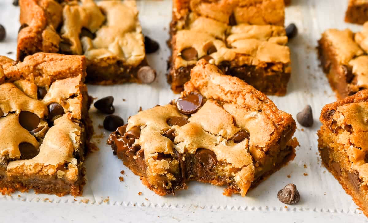 What is a blonde brownie?