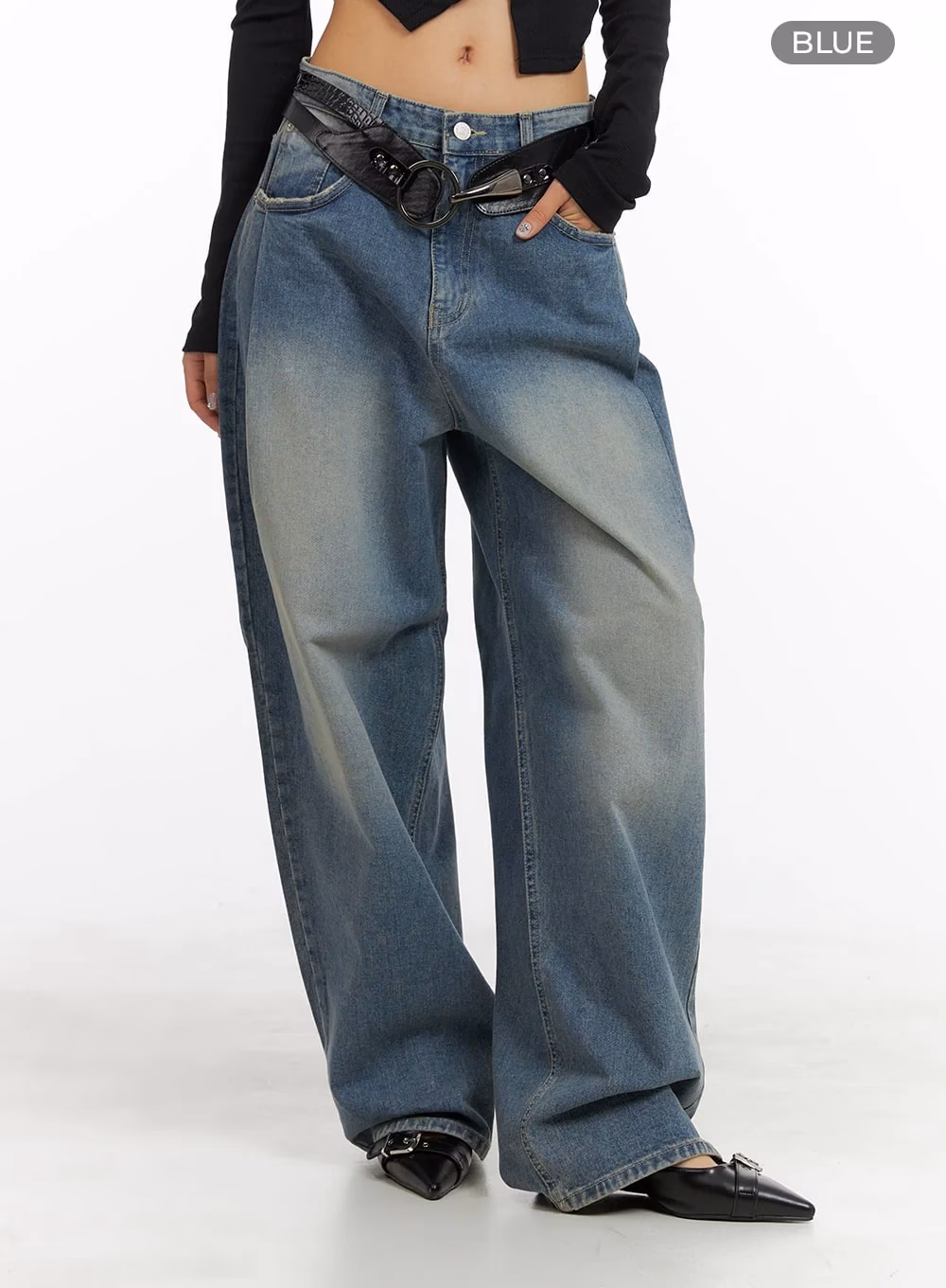 Can You Wash Blue Jeans with a black T-shirt?