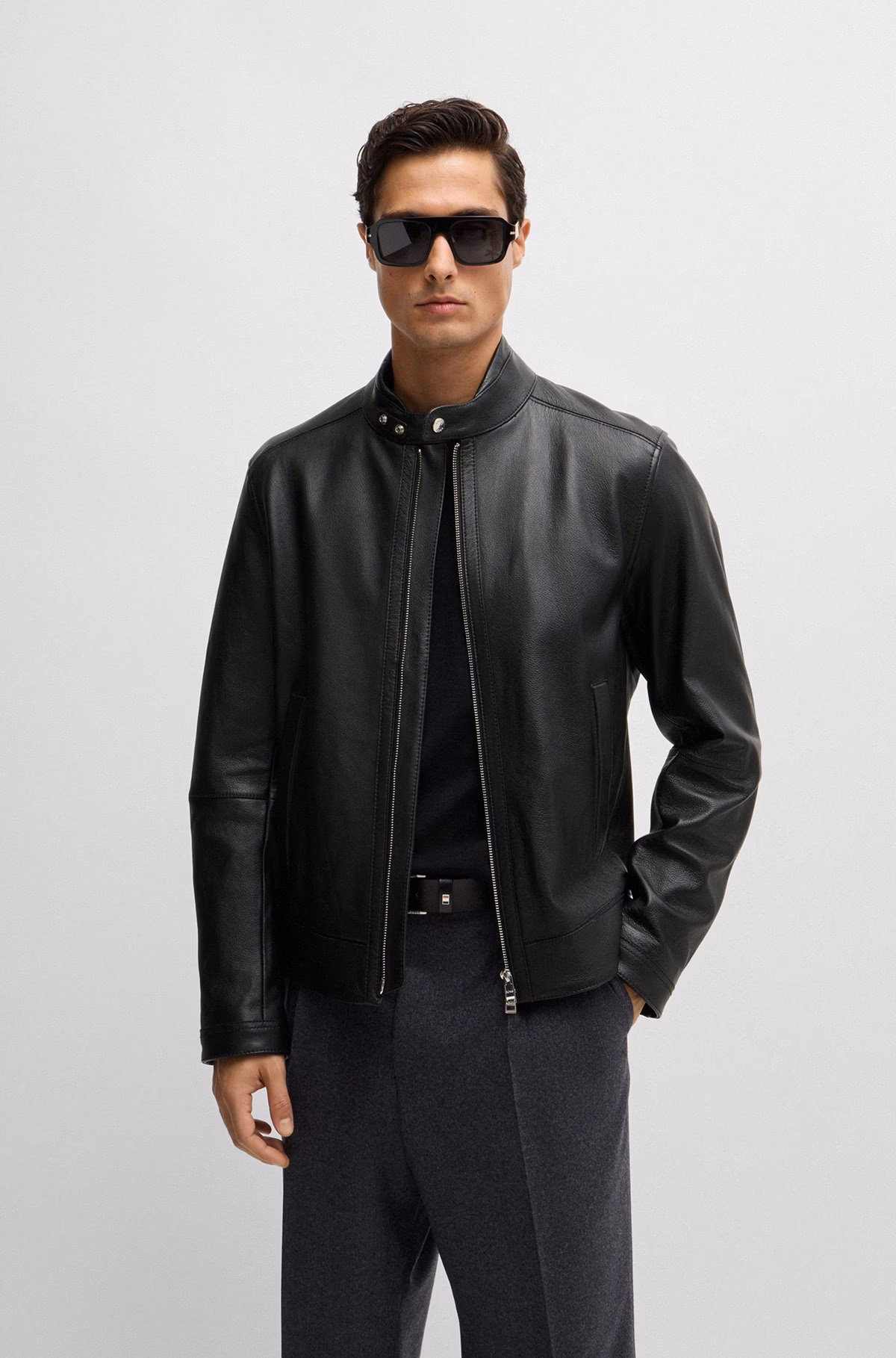 Do men's leather jackets come in different sizes?
