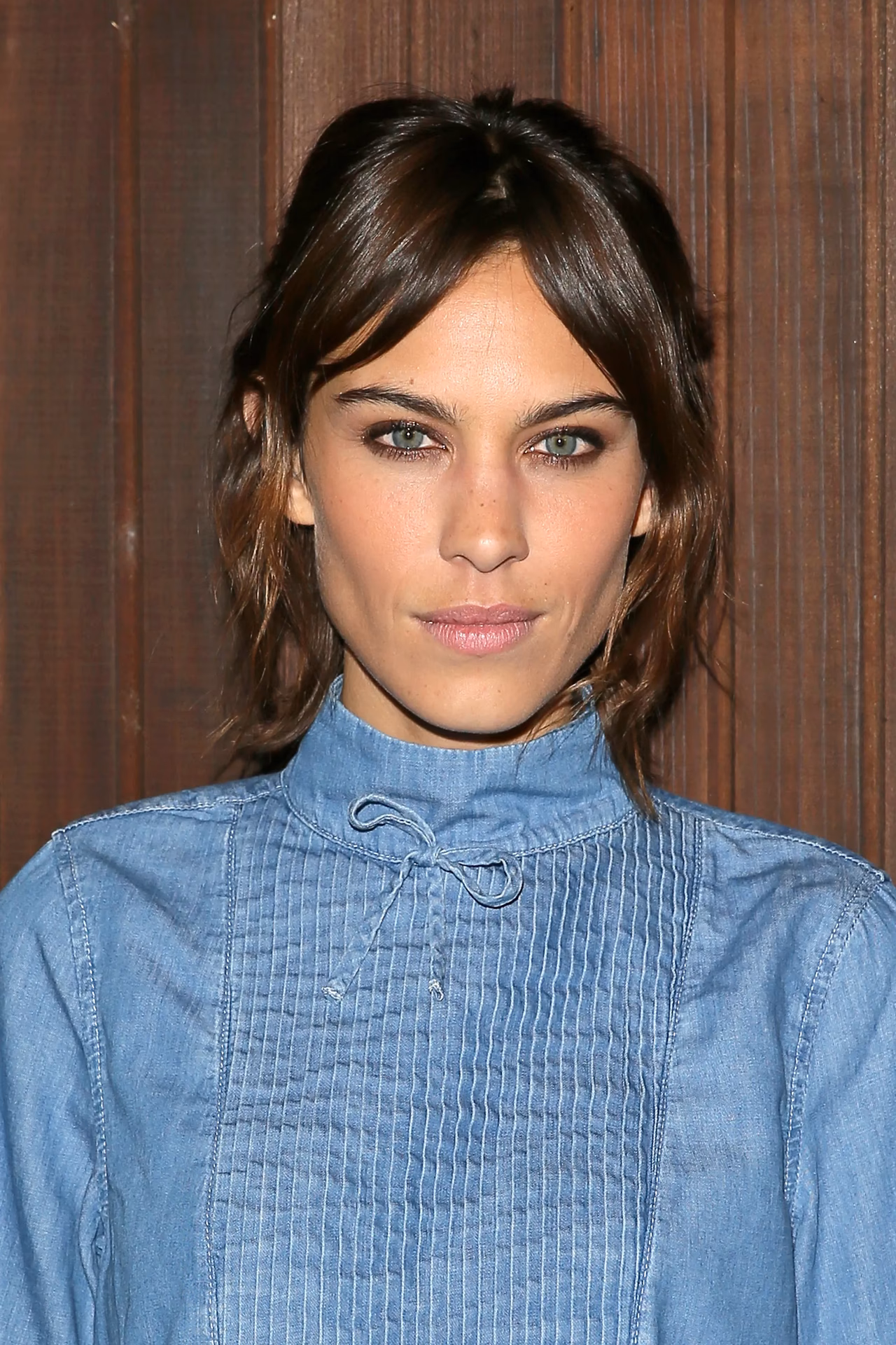 What is a curtain bangs hairstyle?