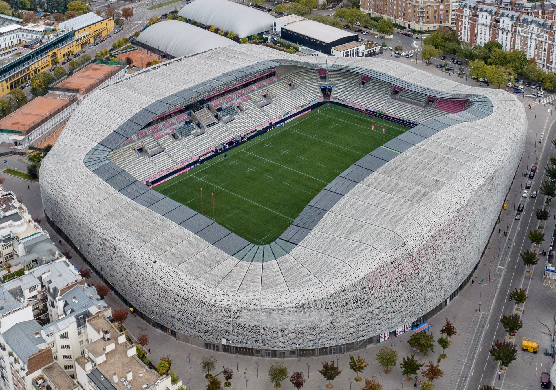 Where is Stade Jean-Bouin located?