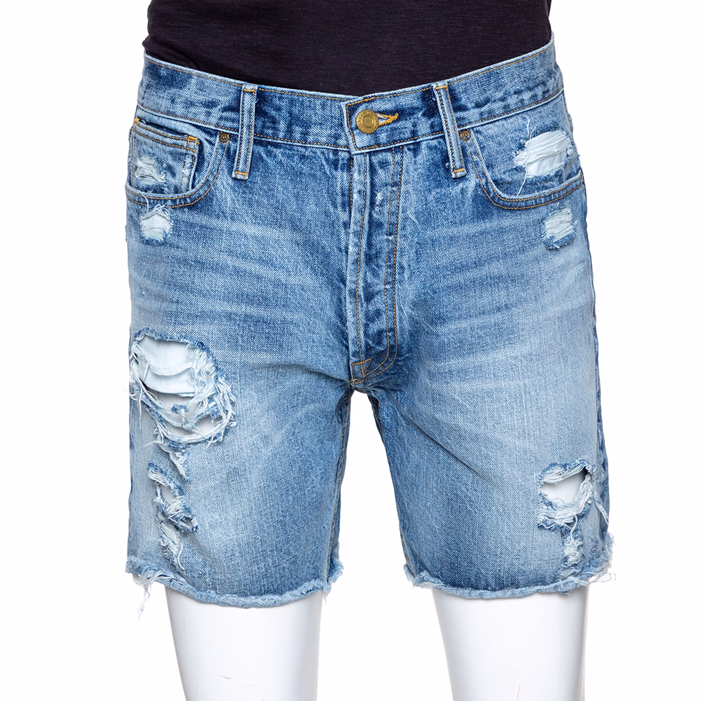 What are fear of God essentials shorts?