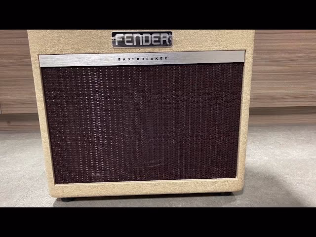 What is a Fender Bassbreaker 15?