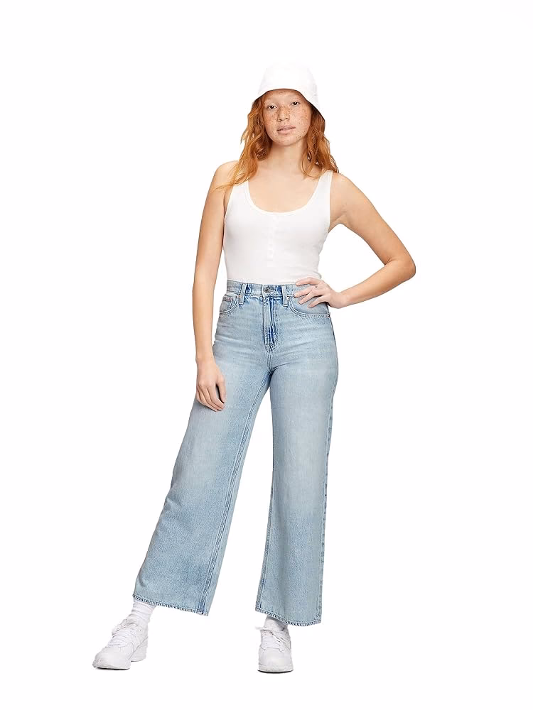 Does Gap offer free shipping?