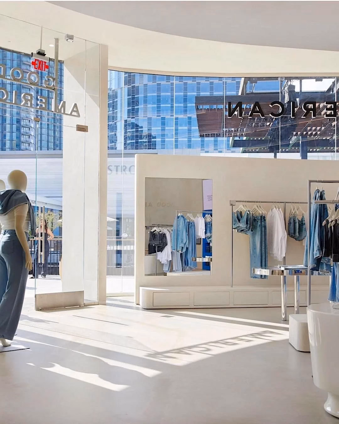 What are people saying about men's clothing in Las Vegas?