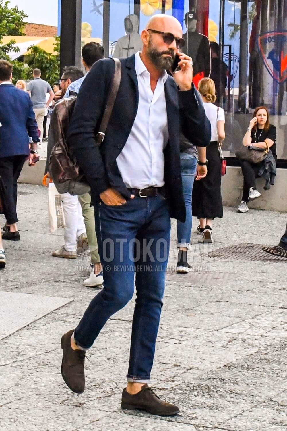 Can you wear boots with jeans?