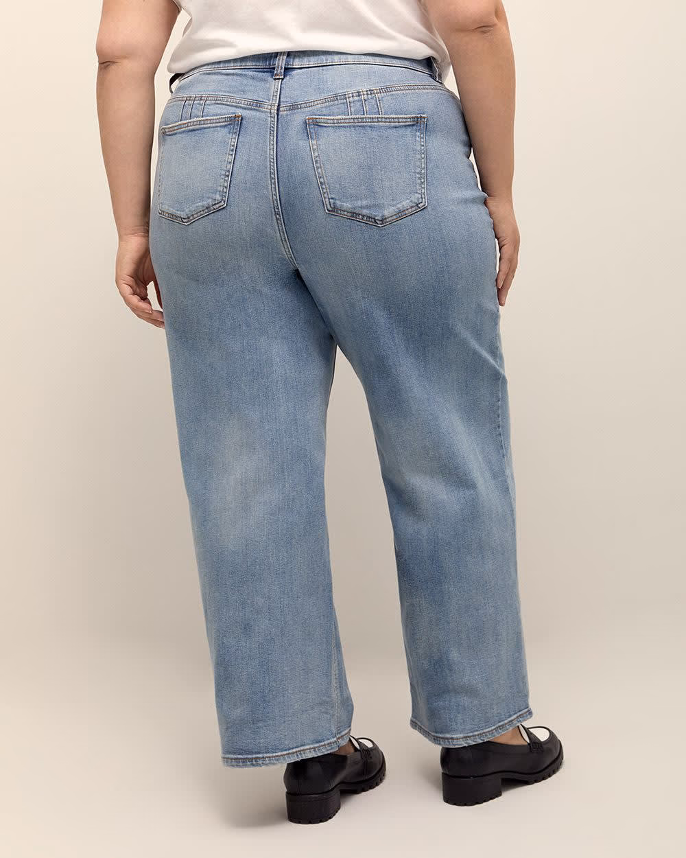 What is the size of D Jeans for women?