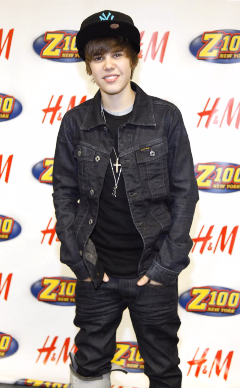 Did Justin Bieber wear baggy jeans?