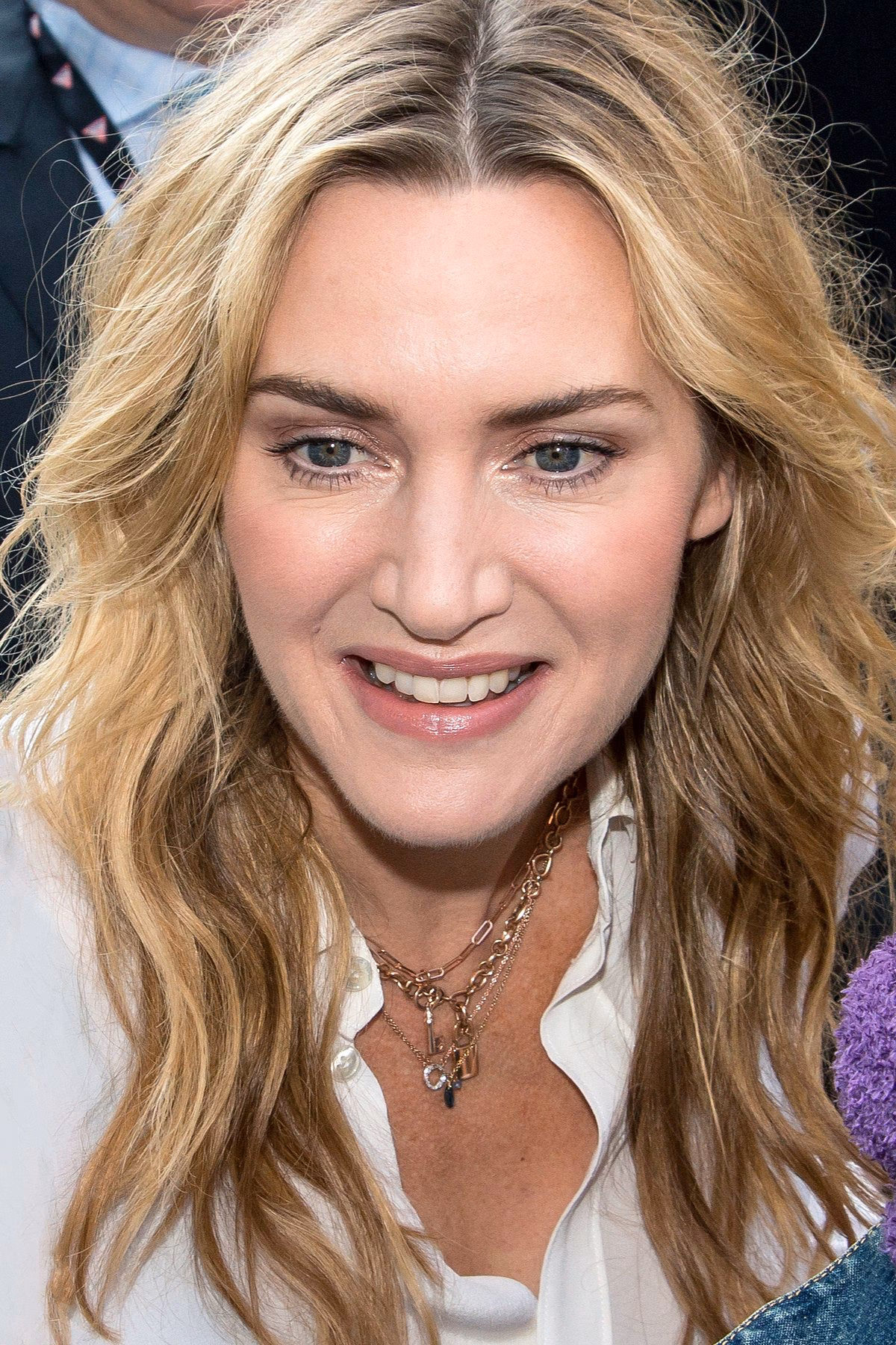 Where does Kate Winslet live?