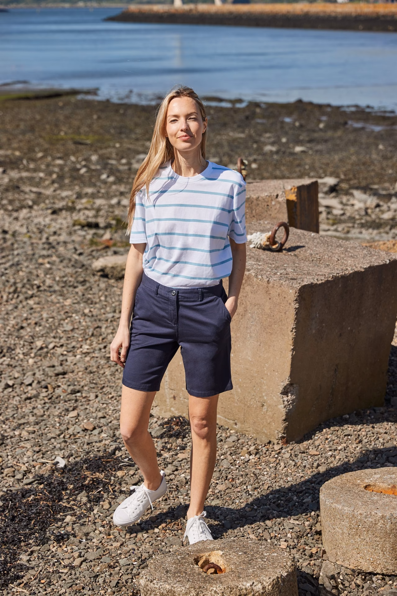 Does old Navy have chino shorts?
