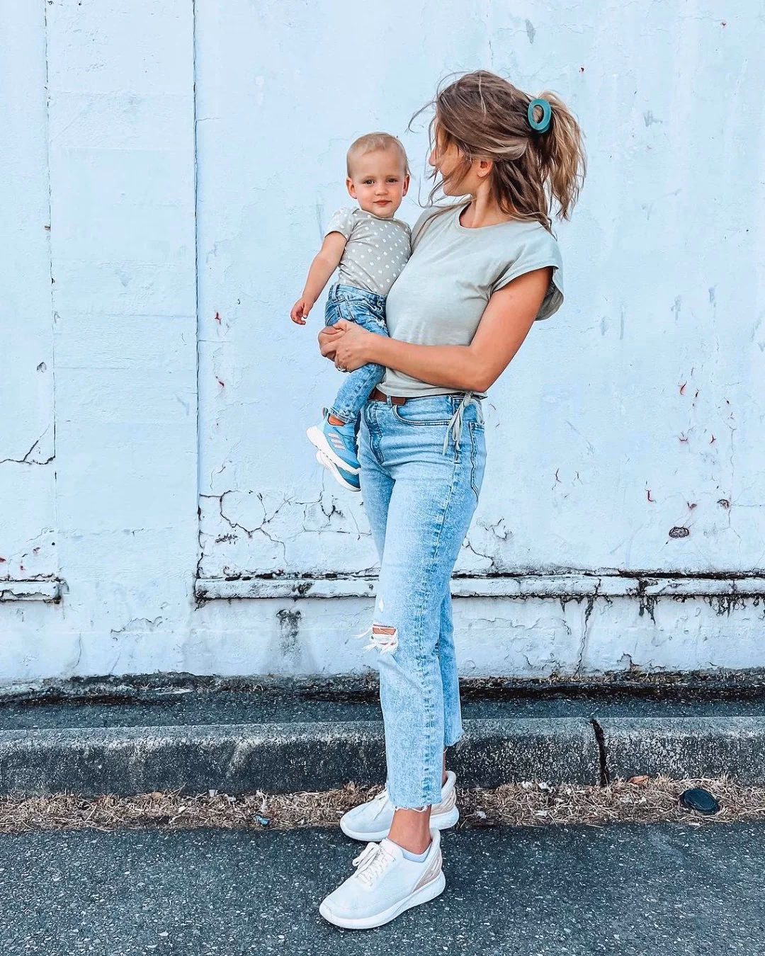 Should you wear platform shoes with skinny jeans?