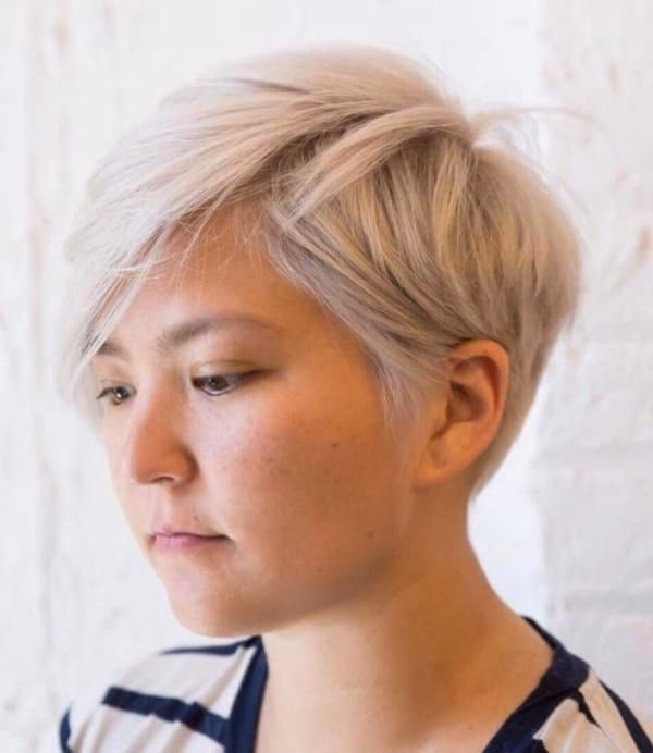 What hairstyles make a chubby face look wider?