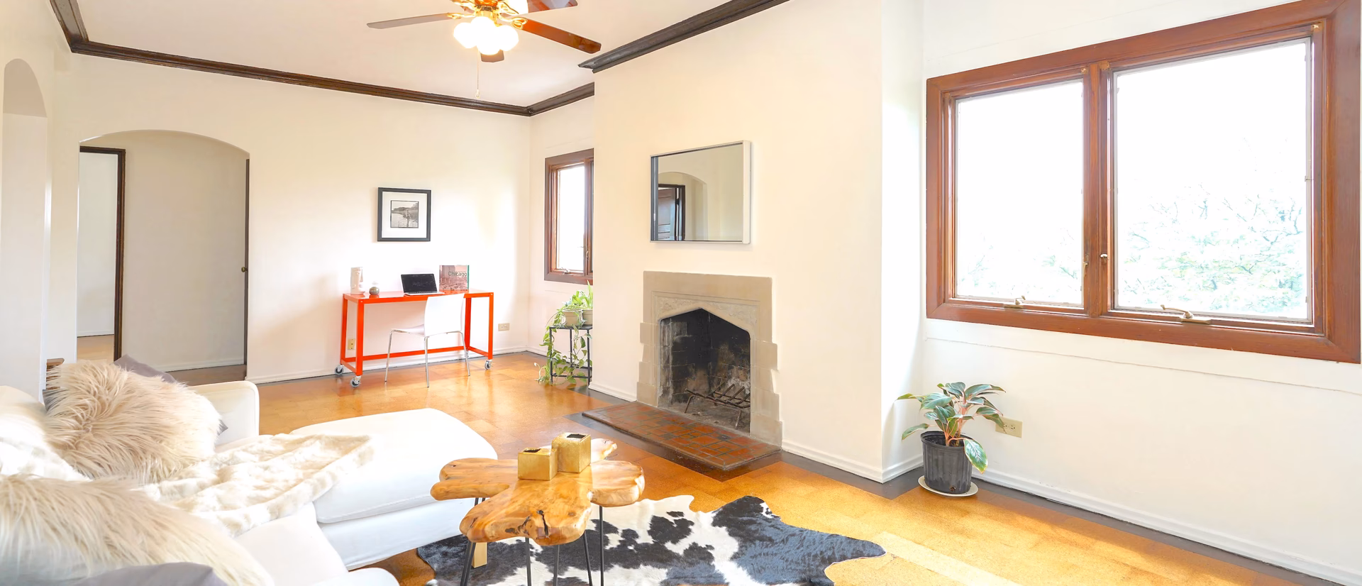 How many short-term apartments are there in Chicago IL?
