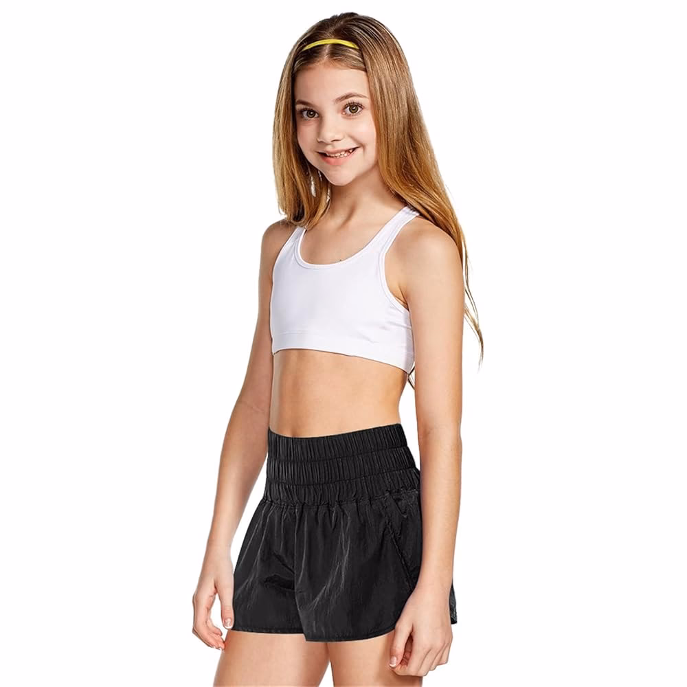 Can you wear high-waisted shorts with a bralette?