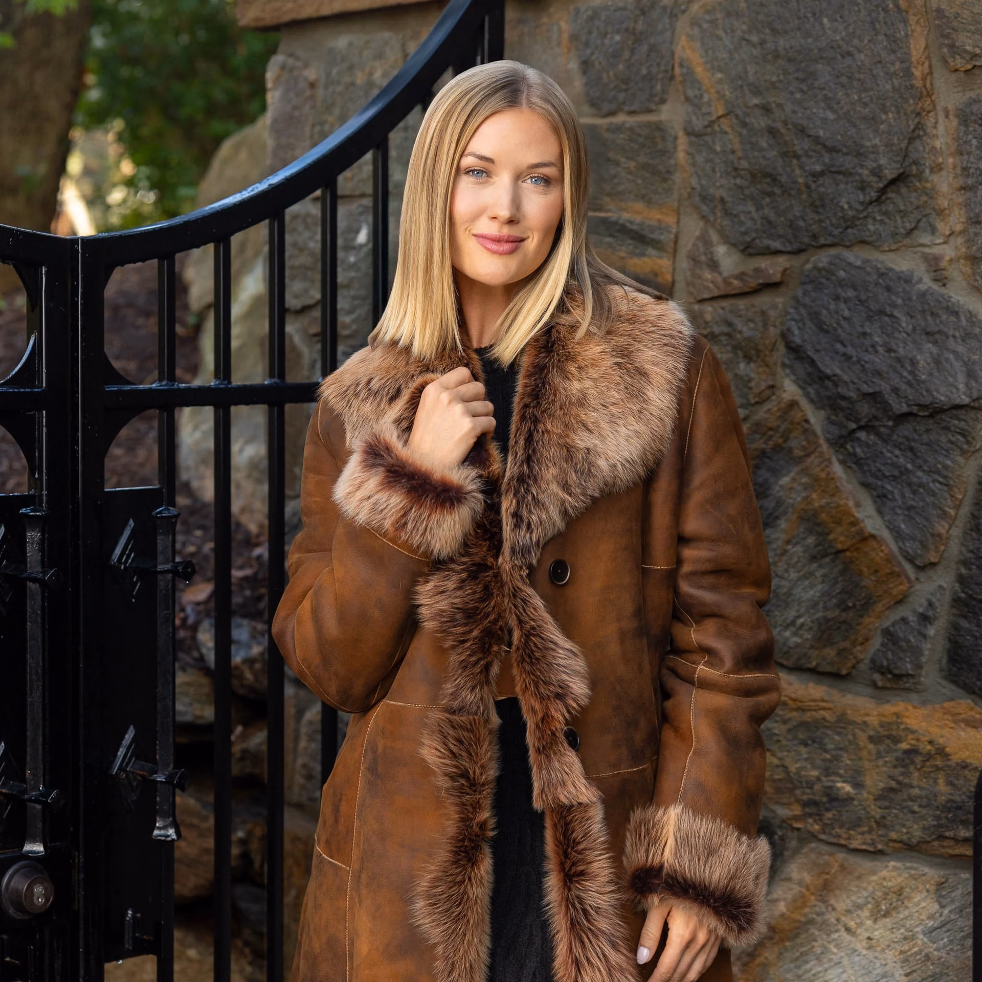 How many sheepskins does a Toscana shearling coat take?