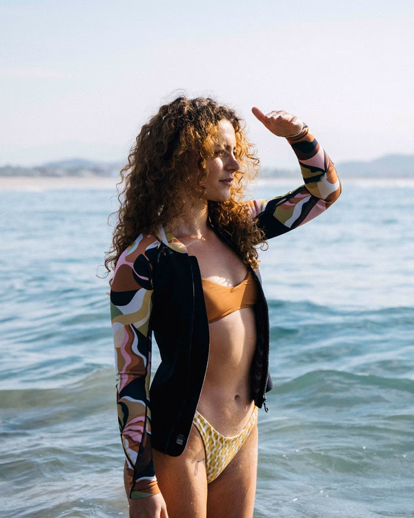 What is a wetsuit jacket & top?