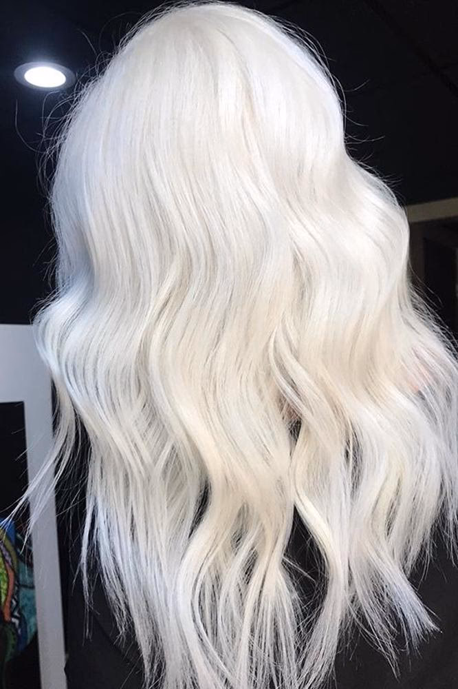 How to style a white blonde hairstyle?